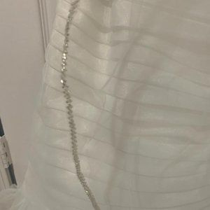 CRYSTAL TRIMMED FINGER TIP VEIL & CRYSTAL HEADPIECE